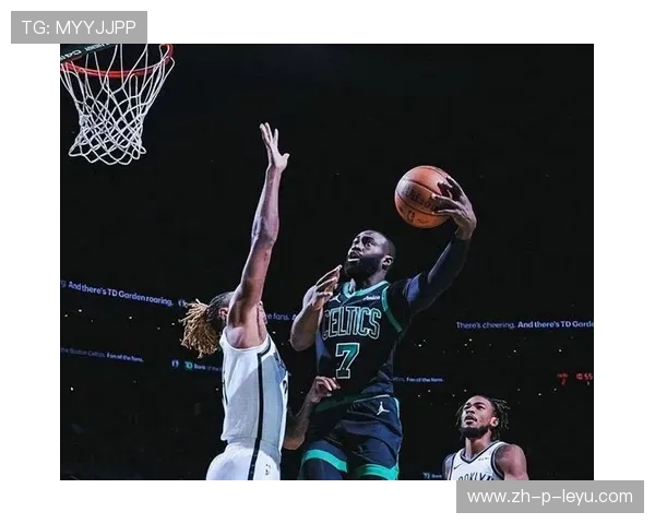 克拉克斯顿顺下暴扣气势拉满